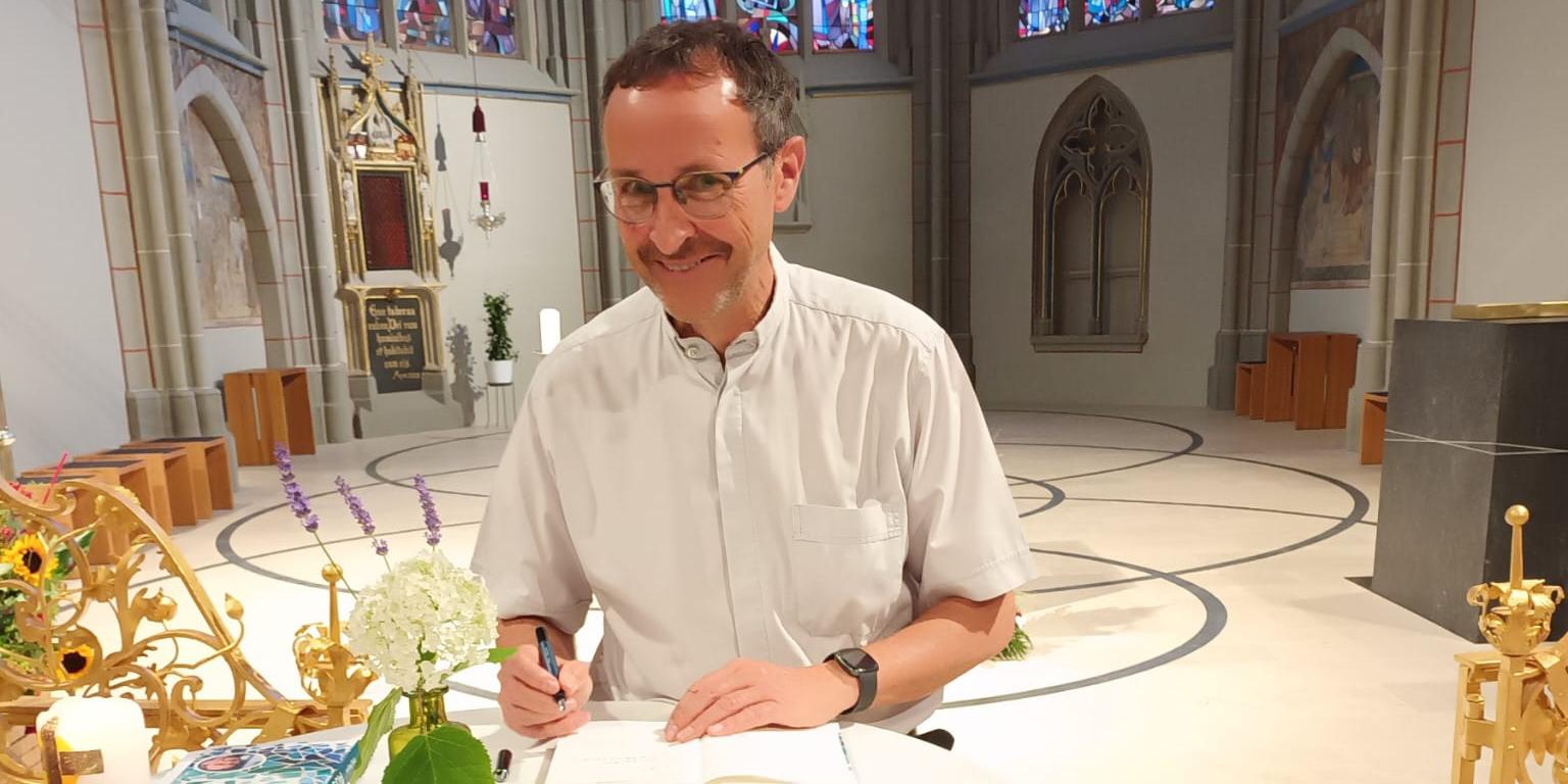 Buchvorstellung Pfarrer Jörg Meyrer im Pastoralen Raum Bad Neuenahr-Ahrweiler