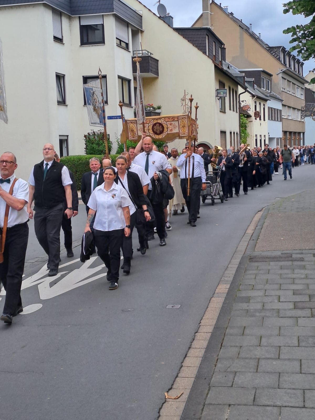 Fronleichnamsprozession in der Koblenzer Straße Koblenz Moselweiß 2026